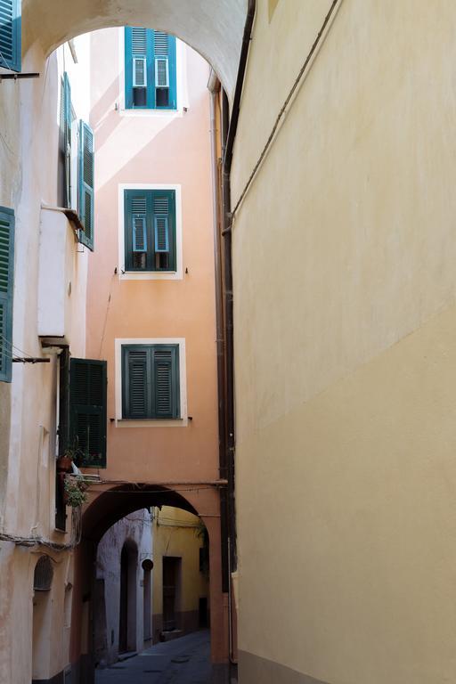 Dussaiga - Camera Delle Rose Dolceacqua Exteriér fotografie